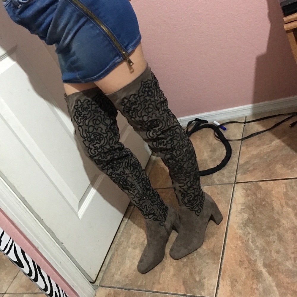 Jeffrey Campbell thigh highs - Picture 2 of 3