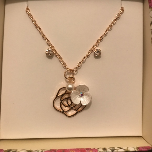 Floral Jewelry Set - Picture 4 of 4