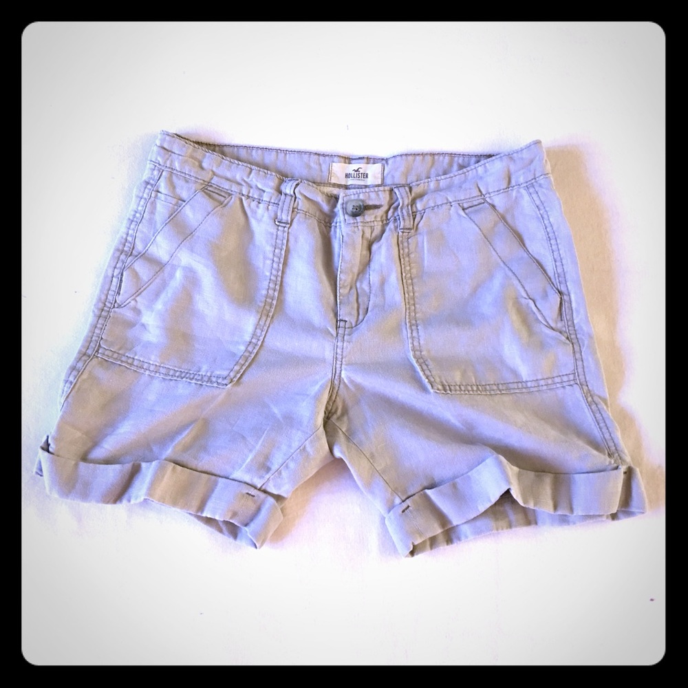 Hollister's 💯 linen tan shorts