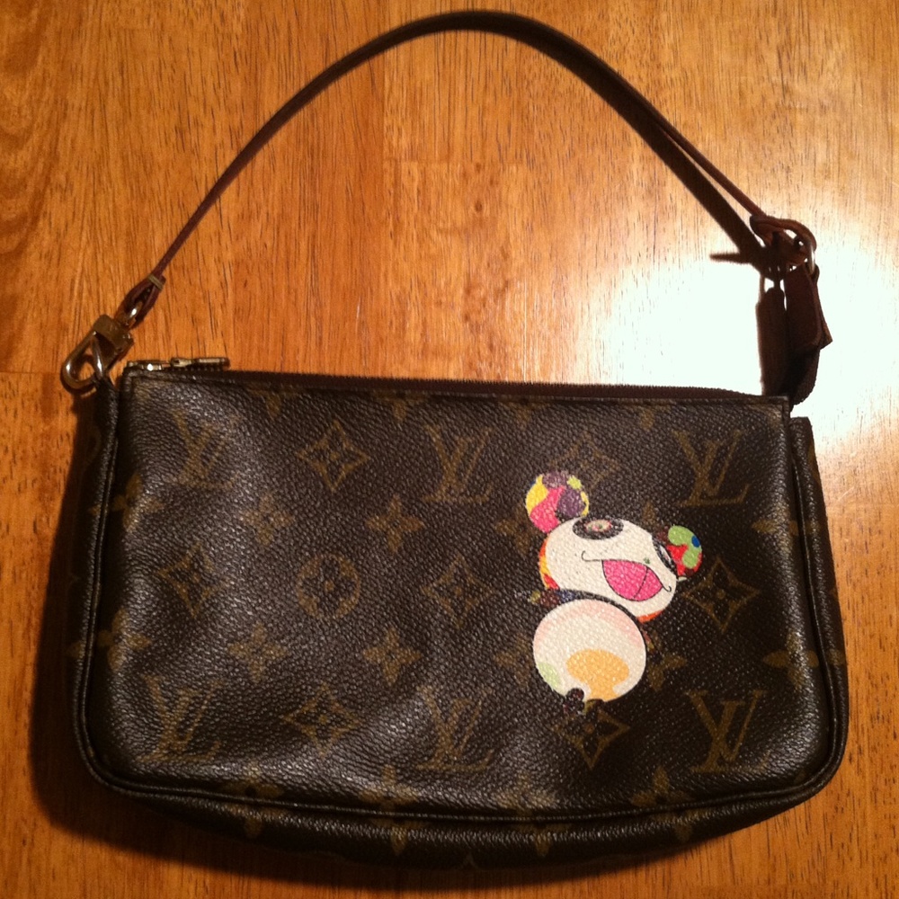 🐼 Authenic LV limited edition panda pochette 🐼