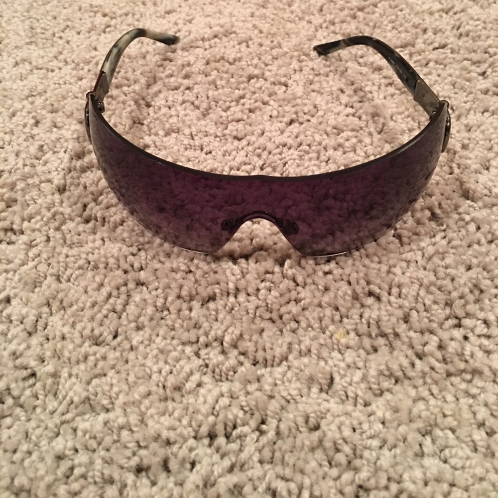 *SALE* authentic Burberry Sunglasses 😎