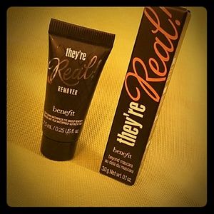 Benefit they're real! Mascara and remover