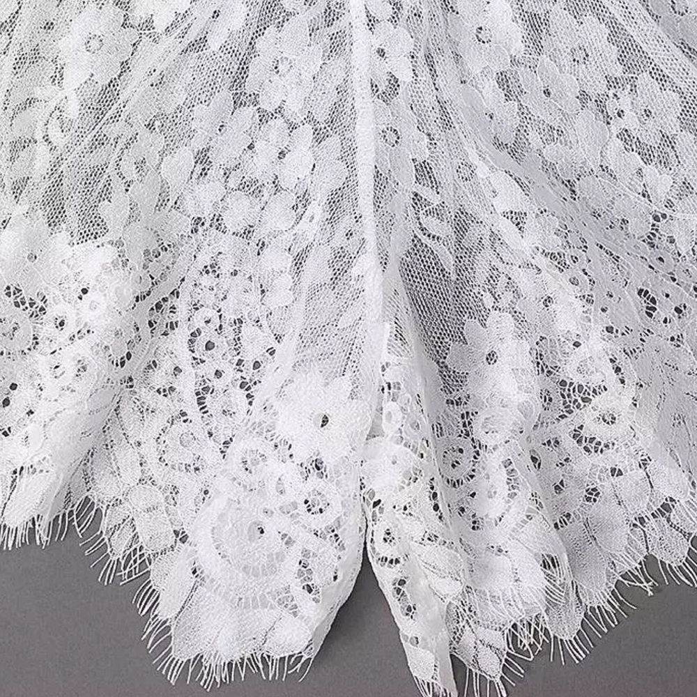 FINE LACE BEAUTIFUL BEACH SHORTS - Picture 6 of 6