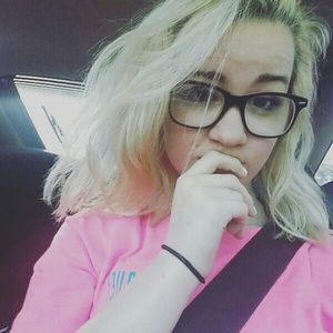 Meet your Posher, Natalie