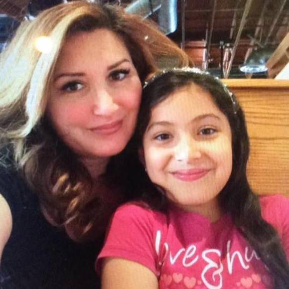 Meet your Posher, Elaine - Picture 1 of 1