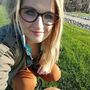 Meet your Posher, Kristina