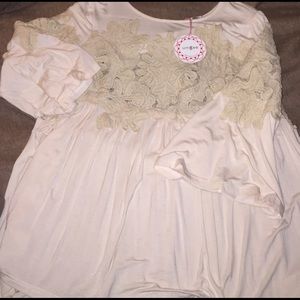 New! Boutique Lace blouse