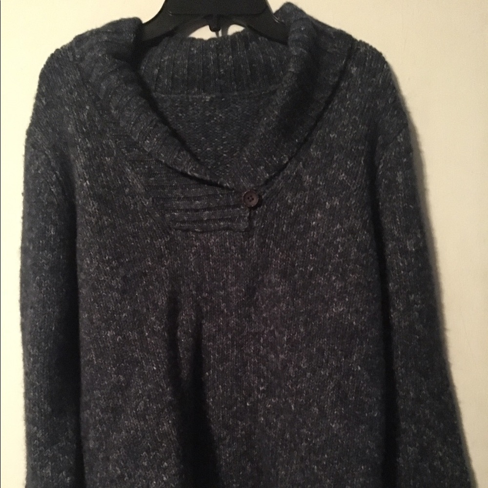 Navy heathered sweater