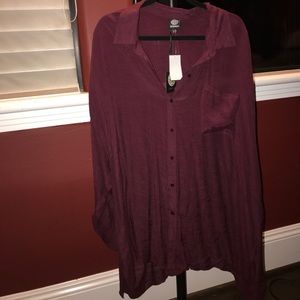 Maroon flowly shirt