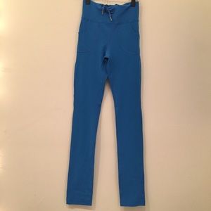 Turquoise high-waisted Lululemon pants