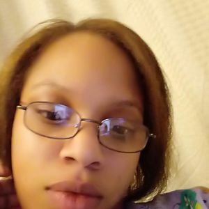 Meet your Posher, Monique