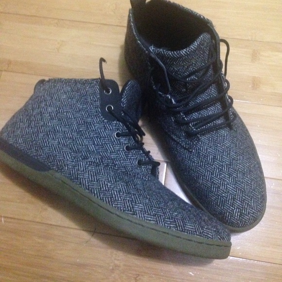 creative recreation vito black