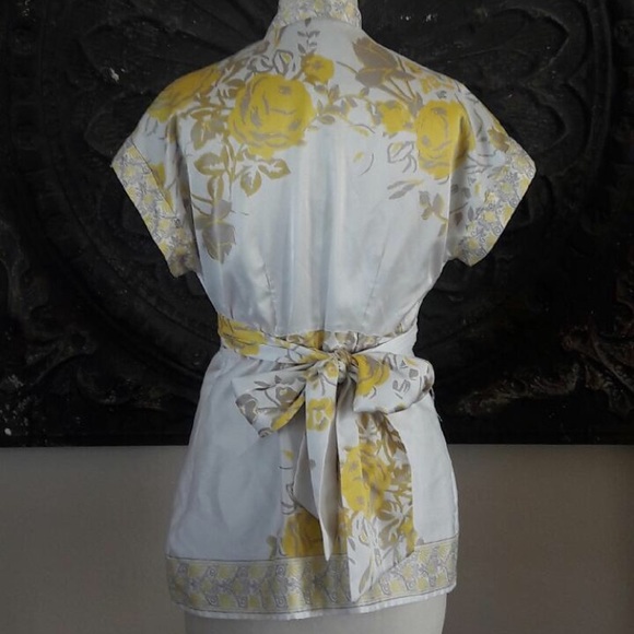 Blouse - Picture 2 of 2