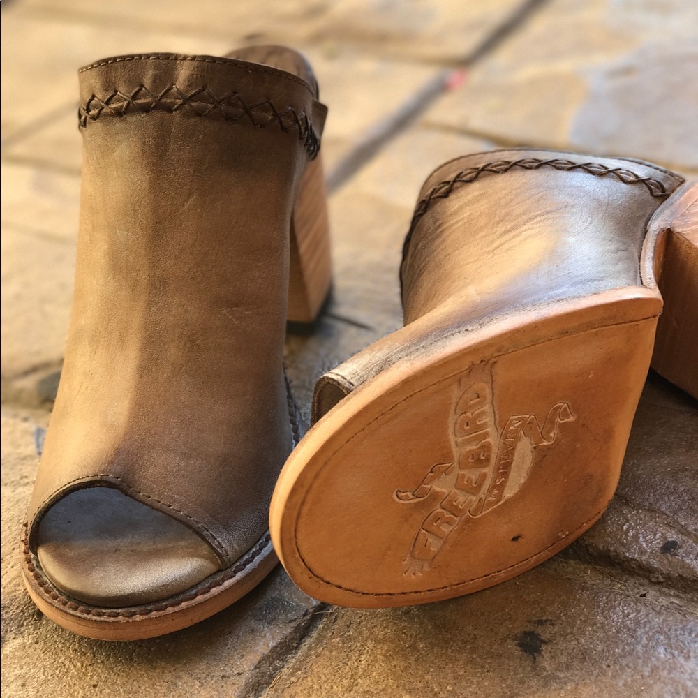 Distressed Tan Peep-Toe Leather Mule Clog - Picture 7 of 7