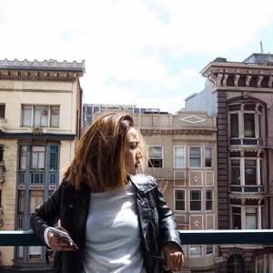 Meet your Posher, Flash