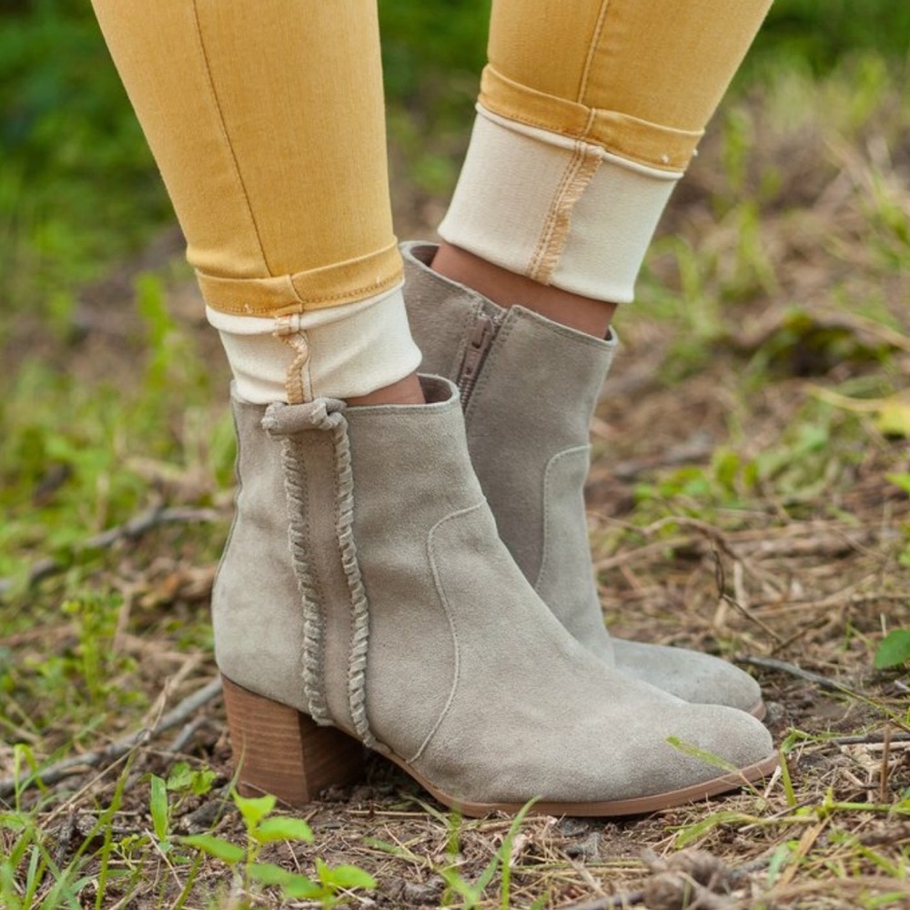 NIB Whipstitched Suede Block Heel Ankle Booties - Picture 2 of 7