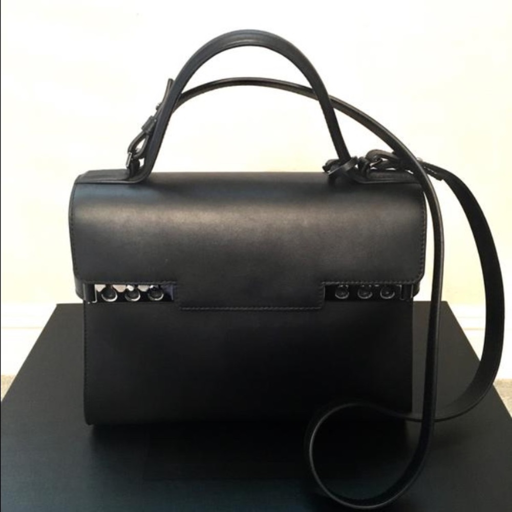 Delvaux - Picture 4 of 4