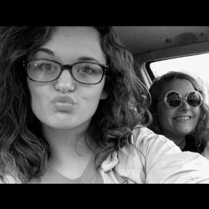 Meet your Posher, Sierra