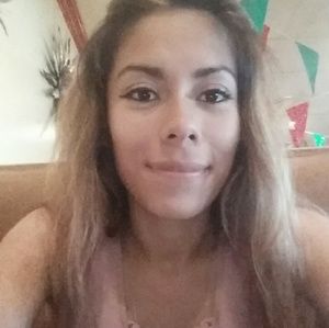 Meet your Posher, Yeny