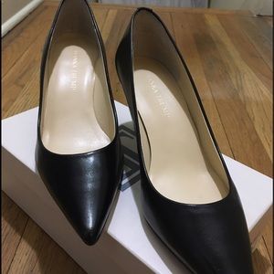 Size 10 shoes and beige bag