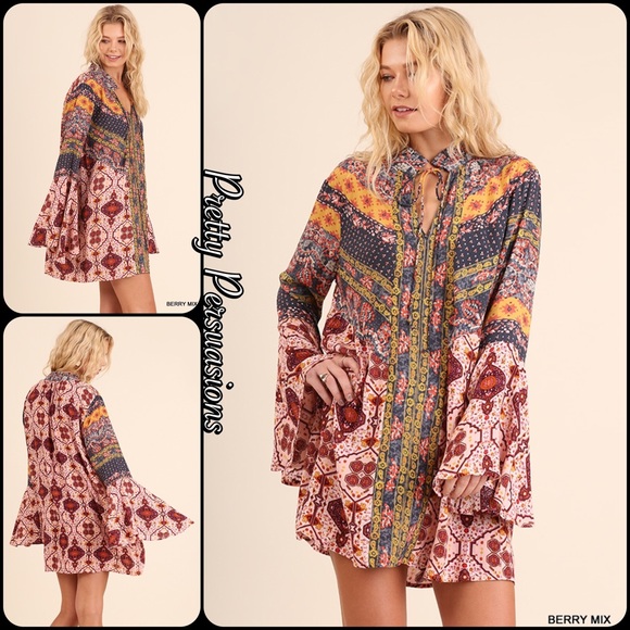 NWT Printed Bell Sleeve Boho Festival Dress - Picture 2 of 8