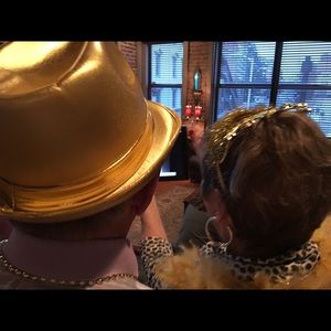 Meet your Posher, Joyce