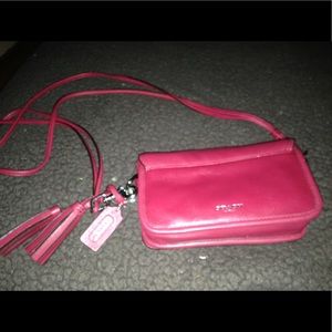 Adorable Coach cross body purse