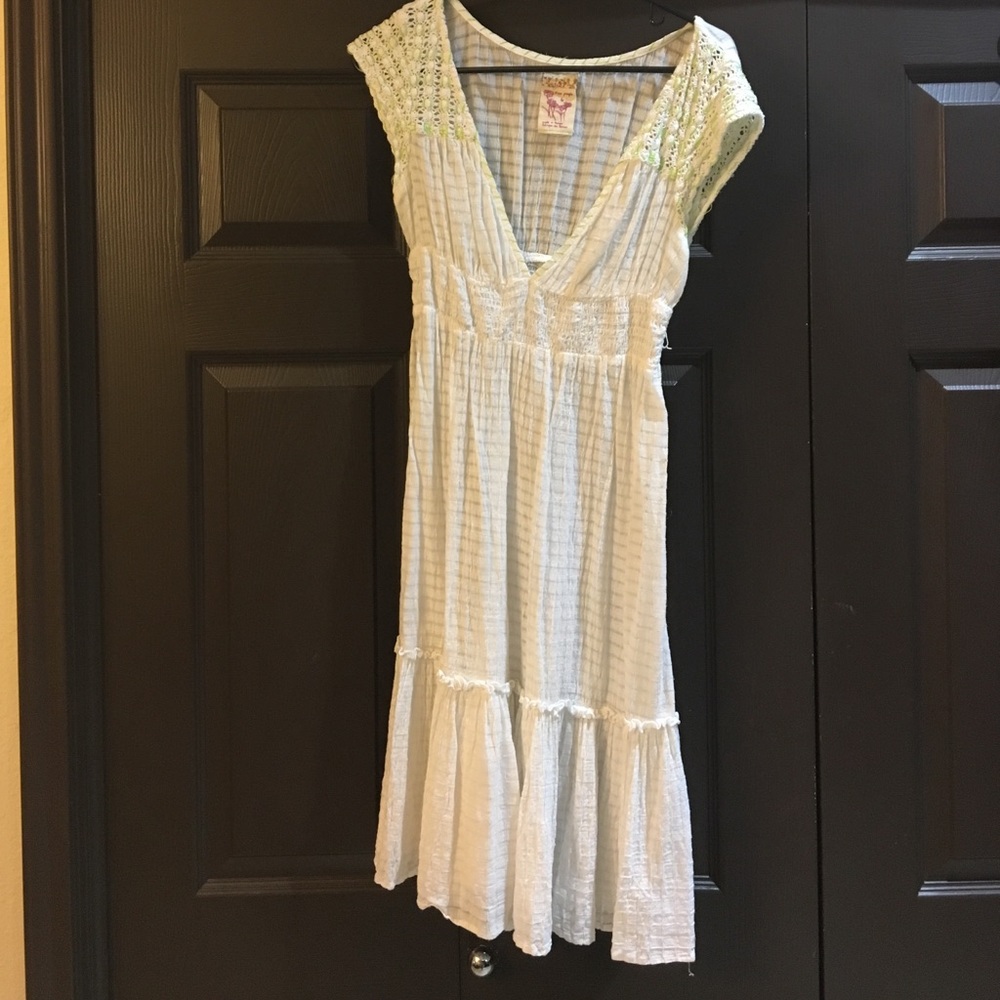 Free people white casual dress.