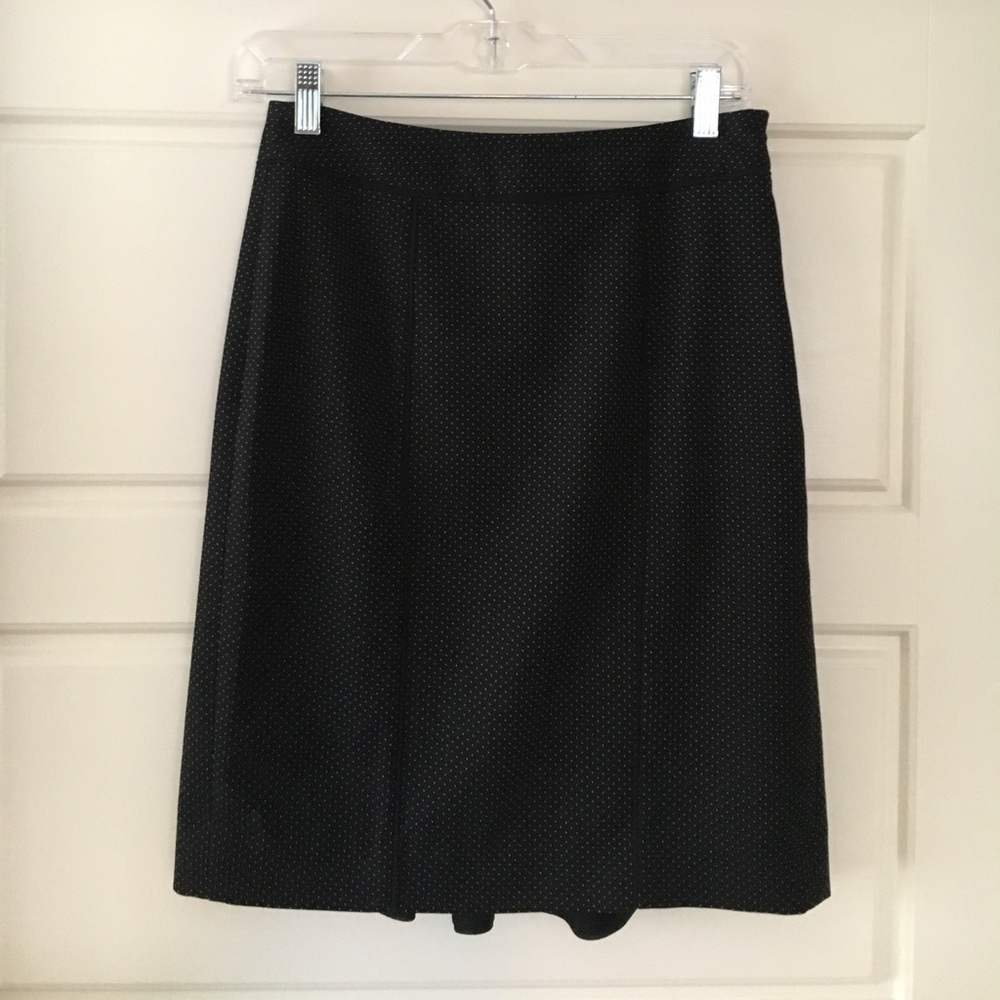 WHBM black dotted skirt - Size 2
