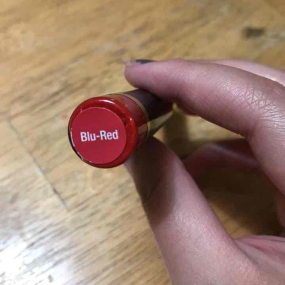 Blu-red lipsense