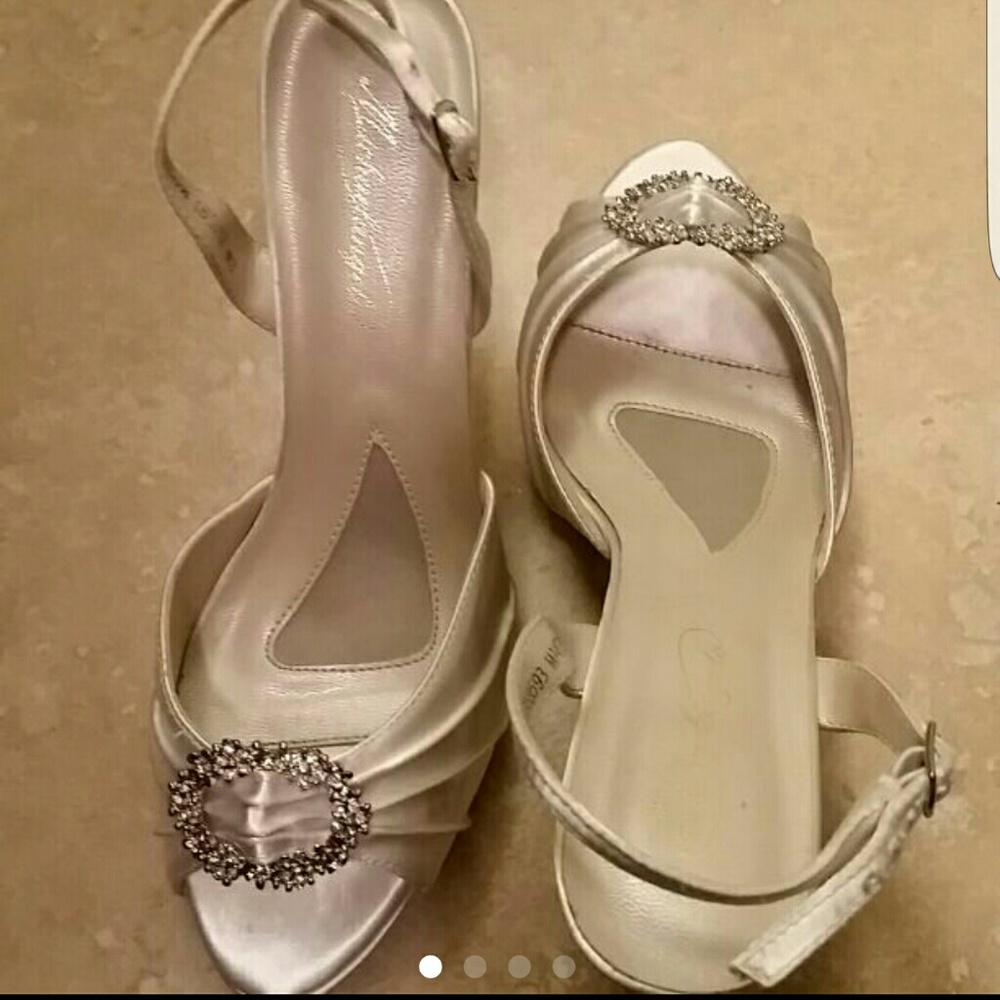 Michael angelo pumps white