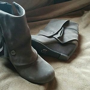 Gray wedge booties