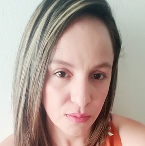 Meet your Posher, Evelyn