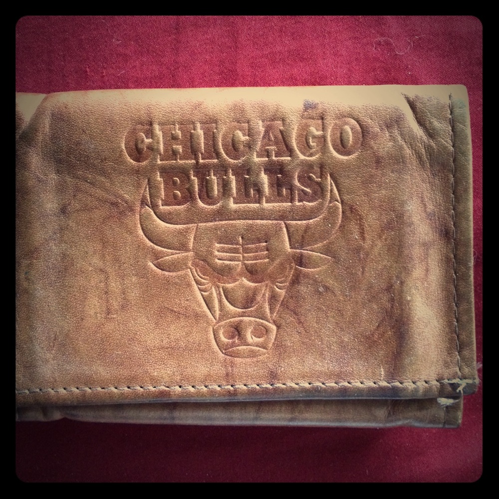 Chicago Bulls Embossed Cowhide Tri-Fold Wallet