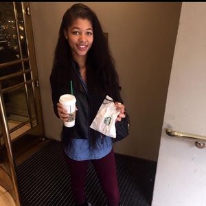 Meet your Posher, Crystal