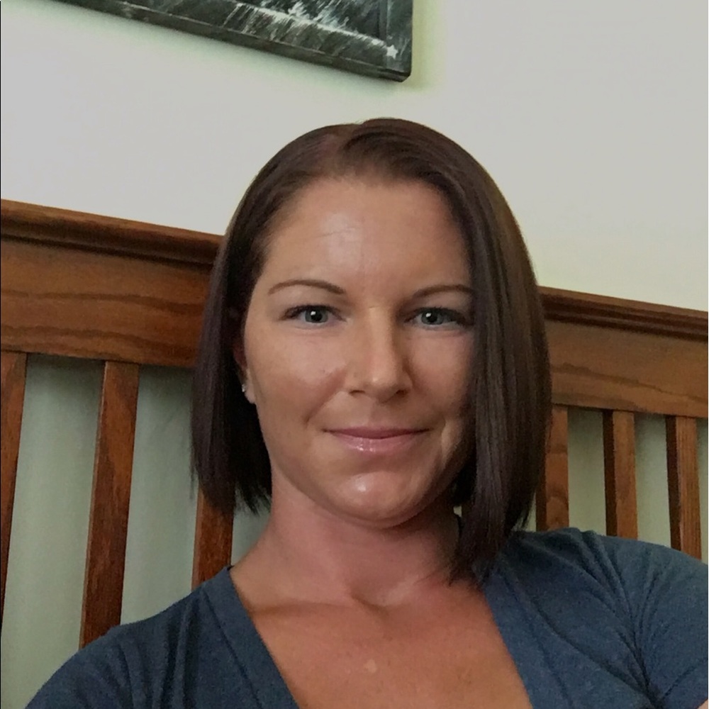 Meet your Posher, Courtney