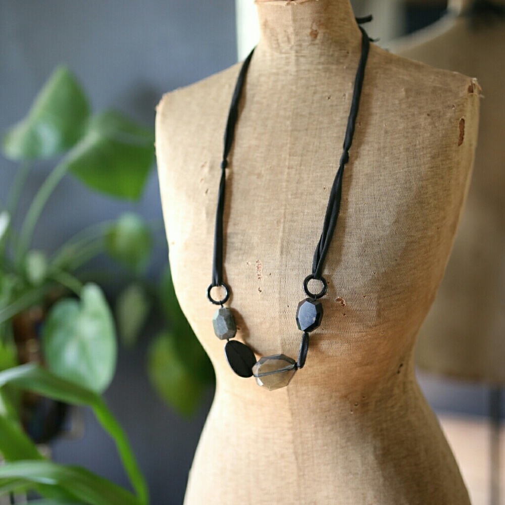 SOLD: Statement necklace