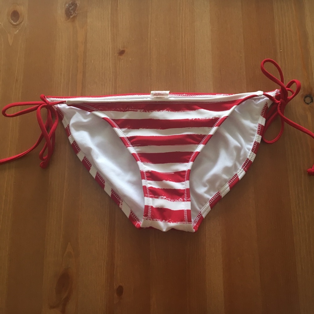 Striped bikini bottom