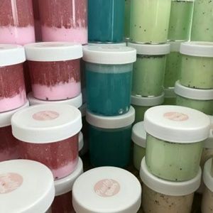 Meet your Posher, Andrea