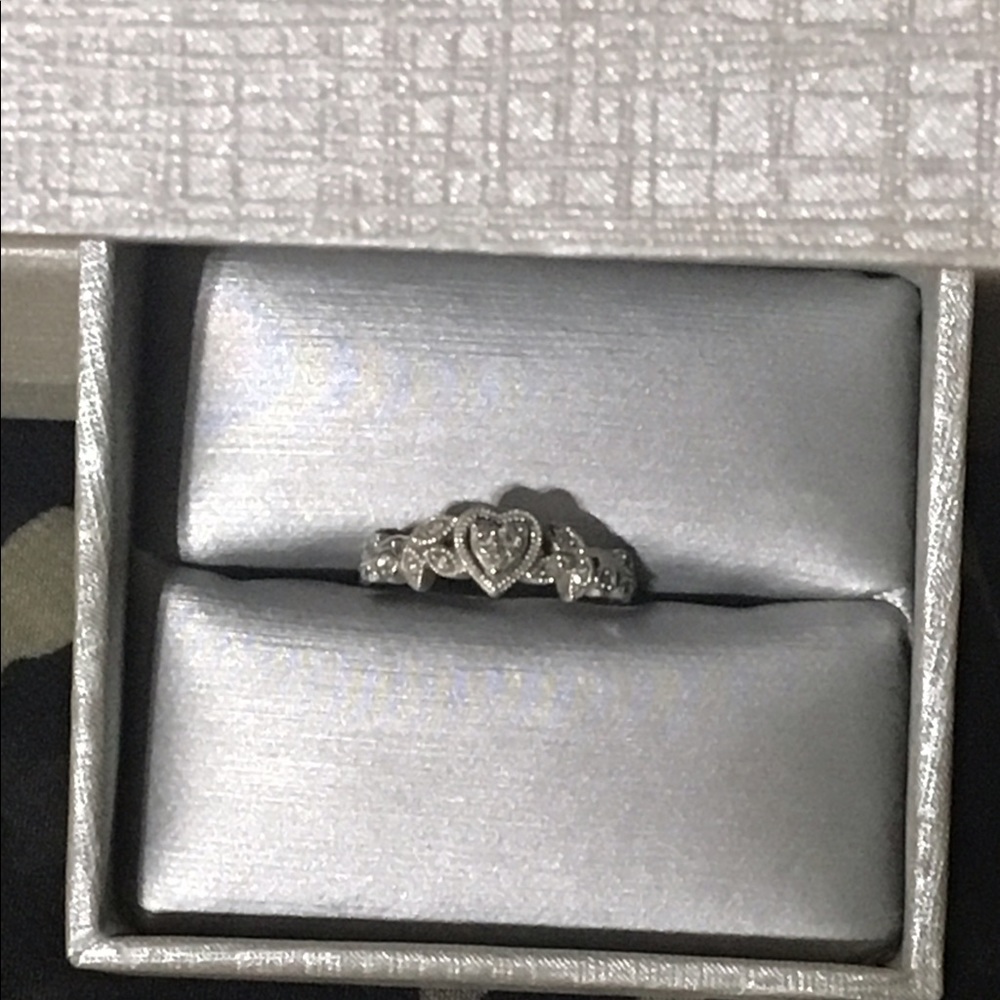 Heart ring
