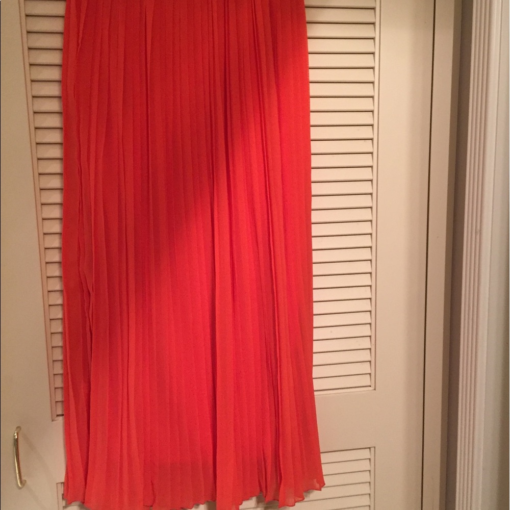 Pleated maxi skirt