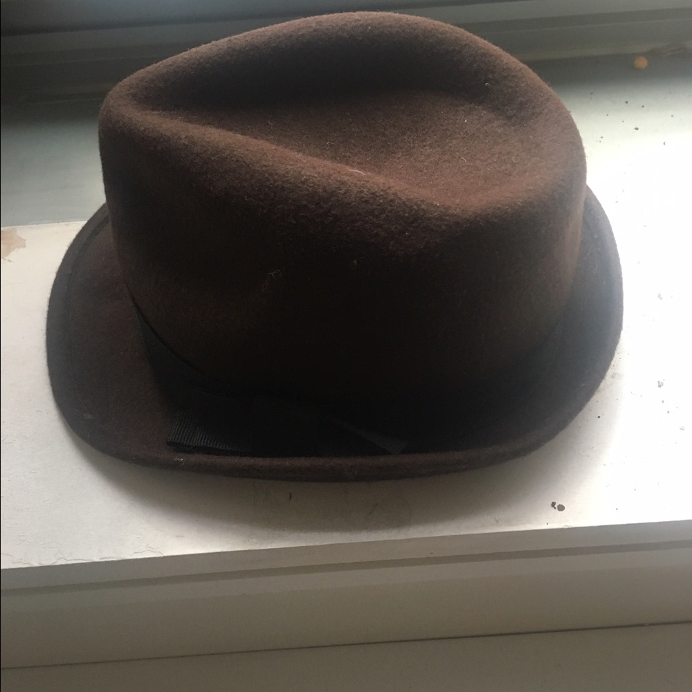 Dark brown 100% wool fedora