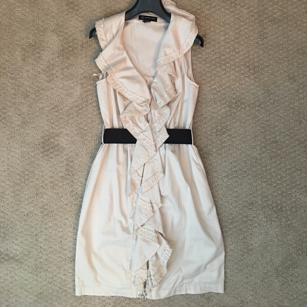 4p inc tan dress with black belt