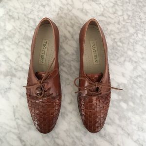 Vintage Women's Trotters Oxfords, Size 8.5 Narrow