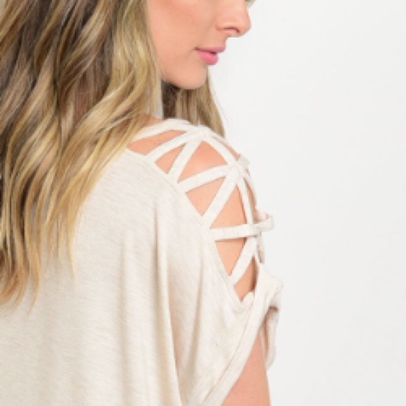 🔹2 medium 🔹Oatmeal Caged Sleeve Top - Picture 5 of 6