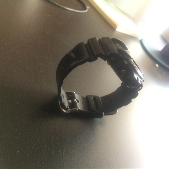 G Shock Black Out Basic - Picture 3 of 4