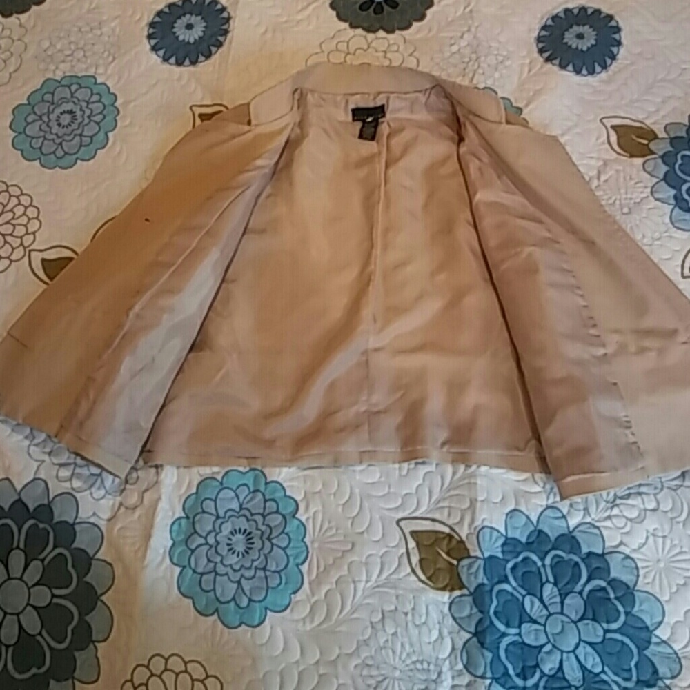 Blazer - Picture 2 of 3