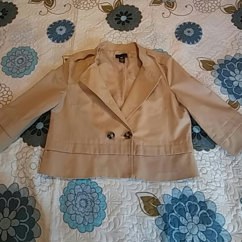 Blazer - Picture 3 of 3