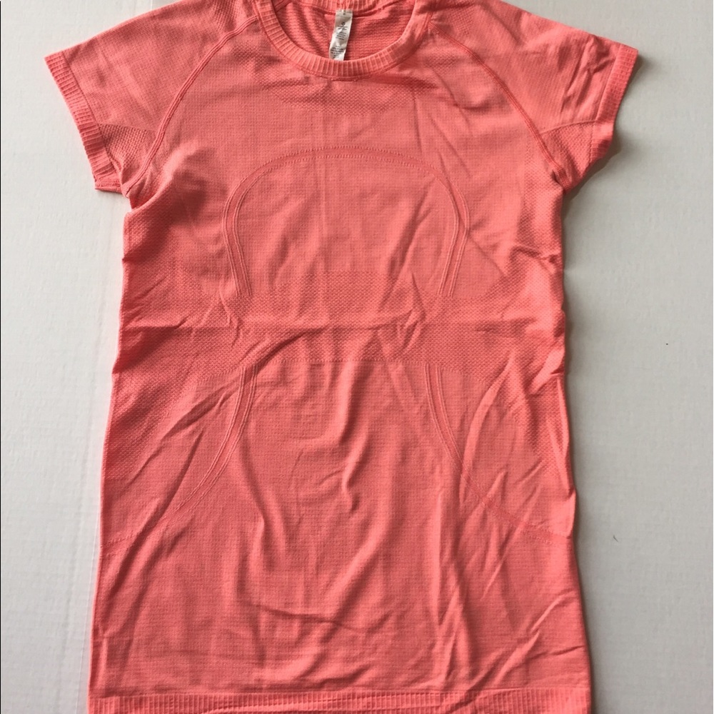 Lululemon swiftly tech short sleeve crew