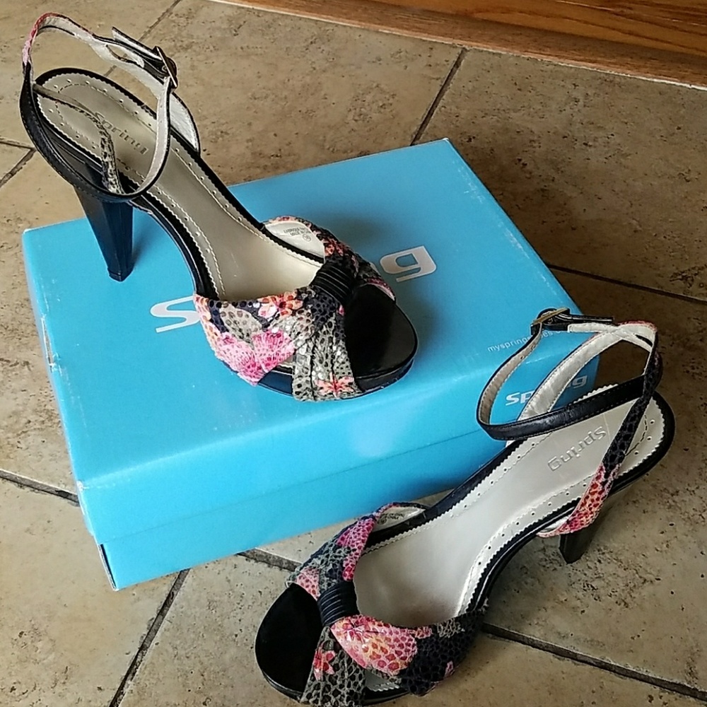 Heels - Picture 2 of 5
